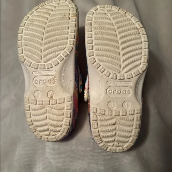 CROCS Kids Water Shoes with Swirl Design - Picture 2 of 2